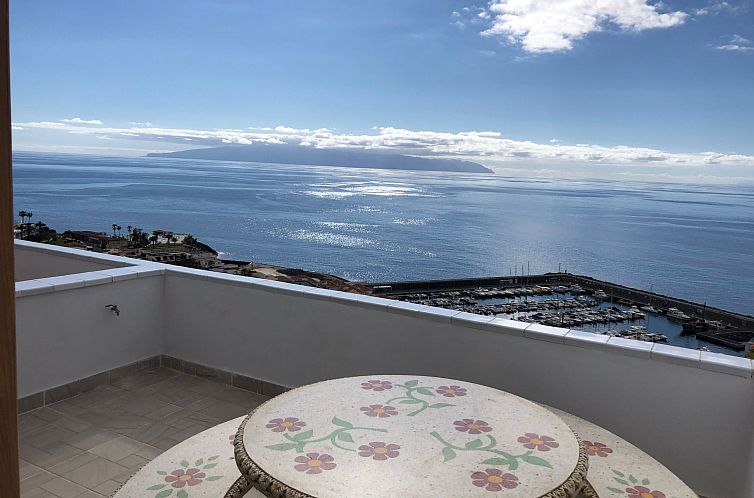 Appartement Wohnung mit Aussicht, Terrasse und Schwimmbad