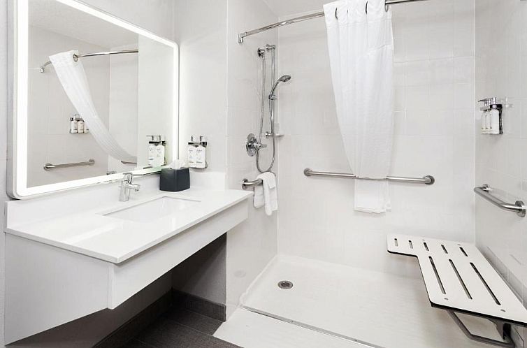Holiday Inn Chicago/Oak Brook, an IHG Hotel