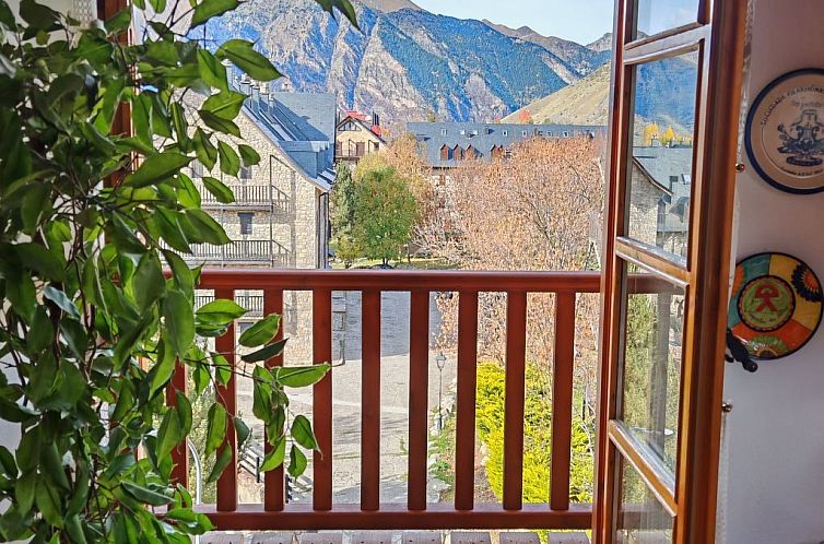 Appartement Duplex Muntanyó 2 mit Balkon und Blick auf den 