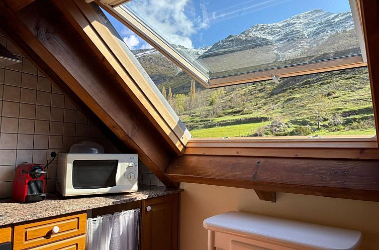 Appartement Triplex Erta 8 mit Dachgeschoss und ausgezeichne