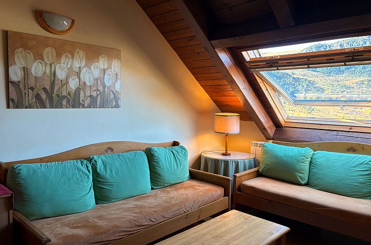 Appartement Triplex Erta 8 mit Dachgeschoss und ausgezeichne