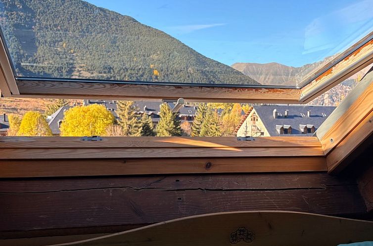 Appartement Triplex Erta 8 mit Dachgeschoss und ausgezeichne