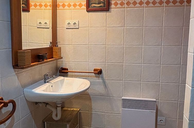 Appartement Wohnung mit privatem Garten und gemütlichem Pui