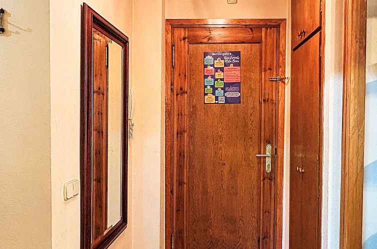 Appartement Geräumige Wohnung mit Garten und Schwimmbad Her