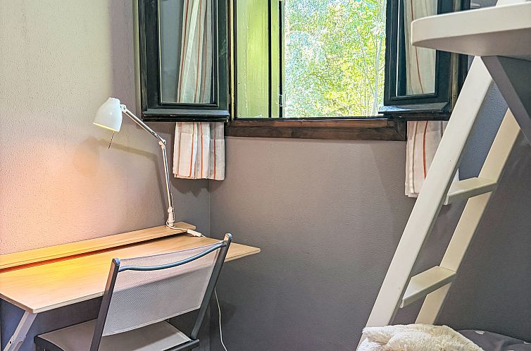 Appartement Geräumige Wohnung mit Garten und Schwimmbad Her