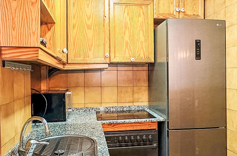 Appartement Geräumige Wohnung mit Garten und Schwimmbad Her