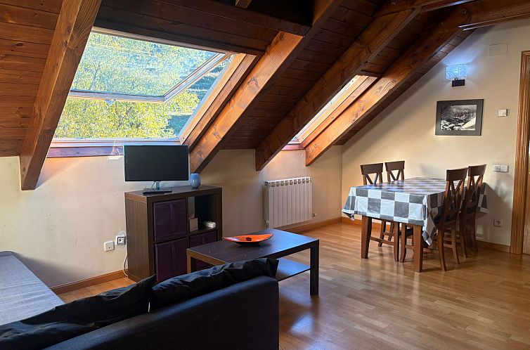 Appartement Dachgeschosswohnung mit Velux erta 3 Vall de Bo?