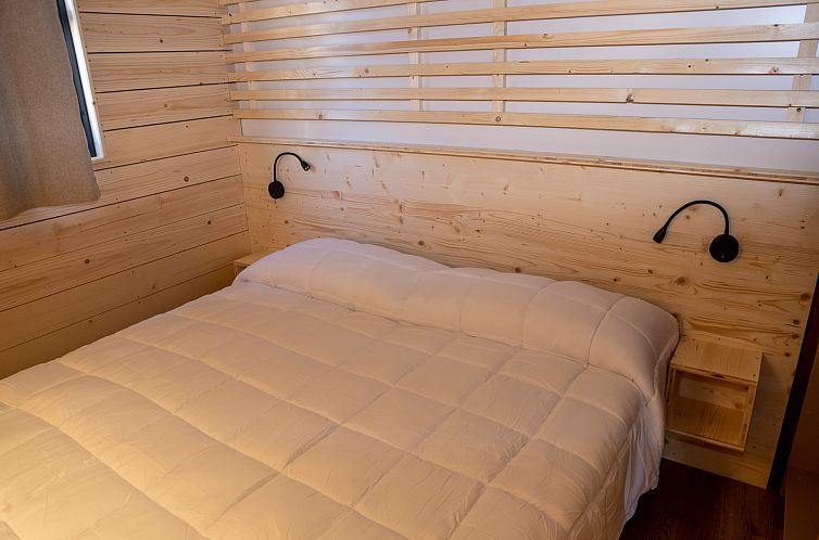 Bungalow Couple Wood