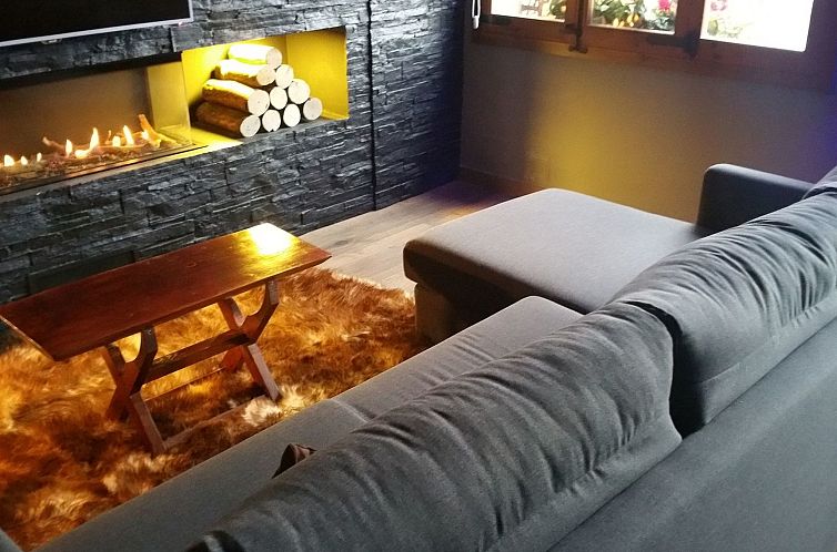 Appartement Appartement 'Borredà' mit Kaminofen