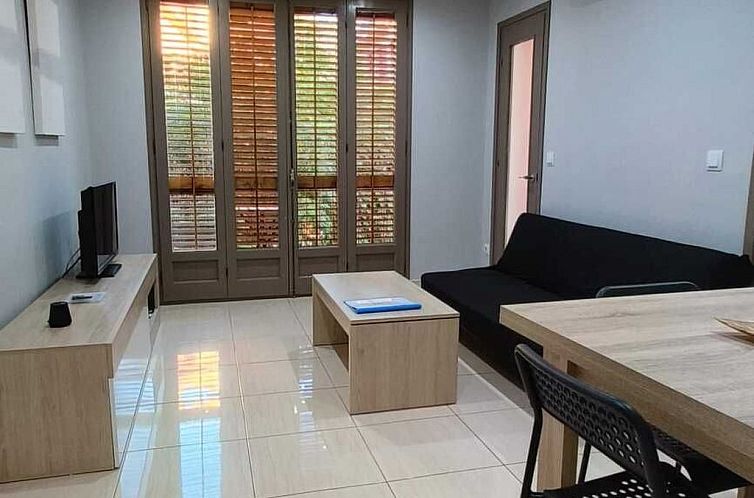 Appartement Wohnung "Stockwerk 1" mit Balkon