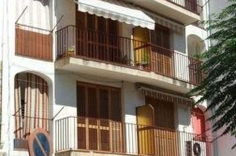 Appartement Wohnung "Stockwerk 1" mit Balkon