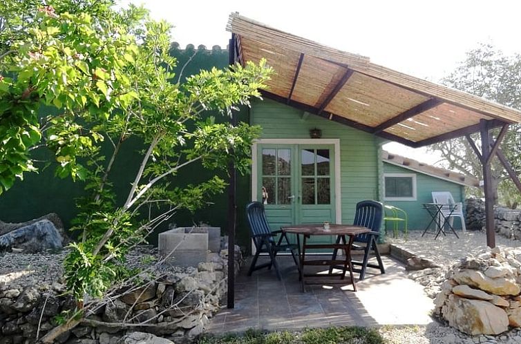 Ontdek de rust van het Vakantiehuisje in El Perello met een charmant terras in de Catalaanse Pyreneeen.