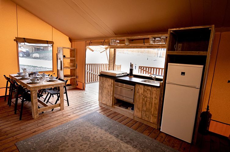 Luxury Lodge