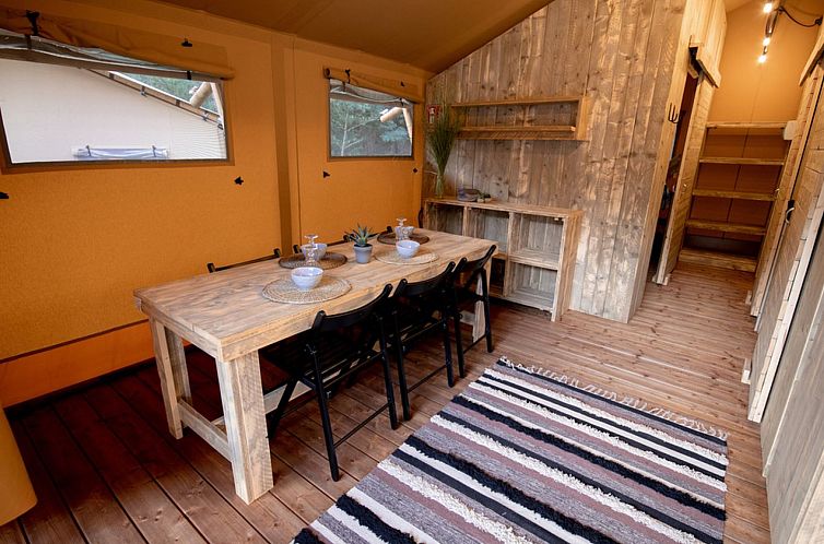 Comfort Lodge