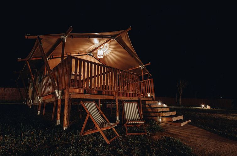 Nature Lodge