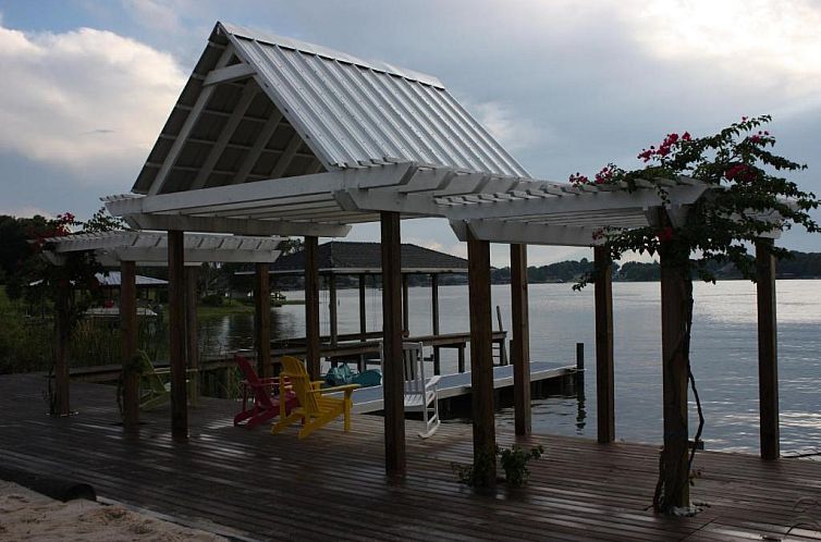 Lake Roy Beach Inn - Winter Haven