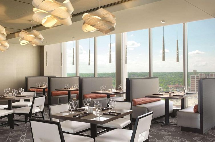 DoubleTree by Hilton Hotel Cedar Rapids Convention Complex