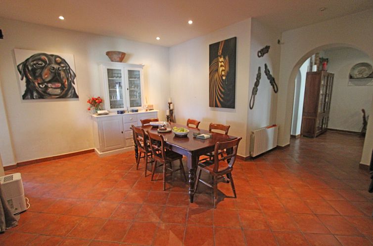 Vrijstaande woning in ondara