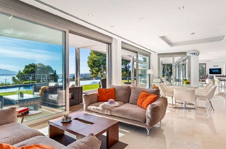 Vakantiehuis Villa Campomanes - PlusHolidays