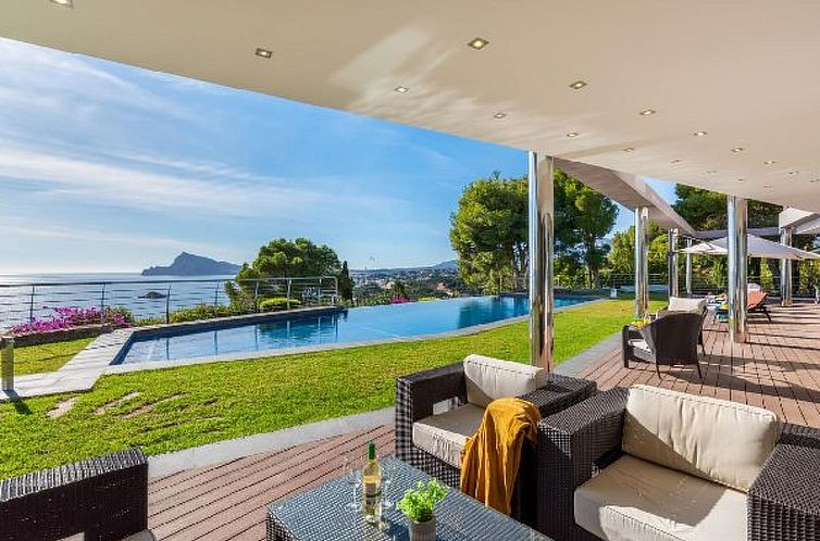 Vakantiehuis Villa Campomanes - PlusHolidays
