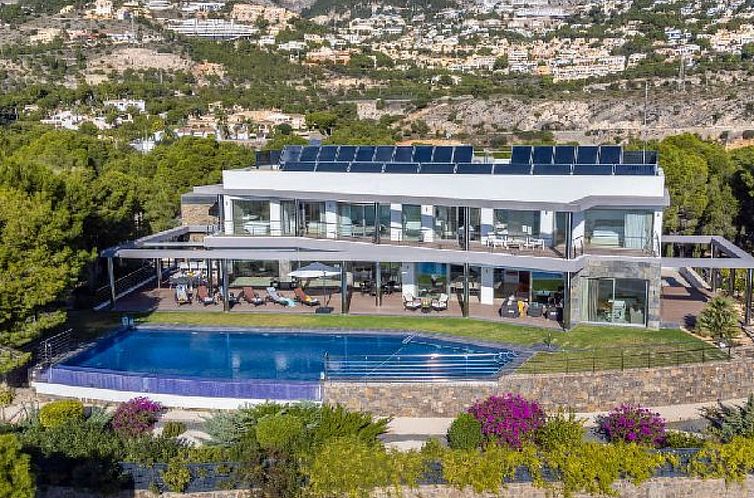 Vakantiehuis Villa Campomanes - PlusHolidays