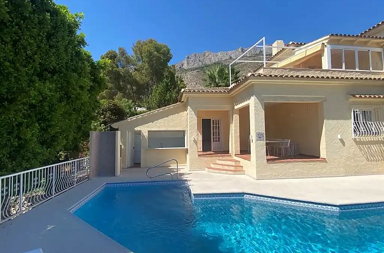 Villa Elistha
