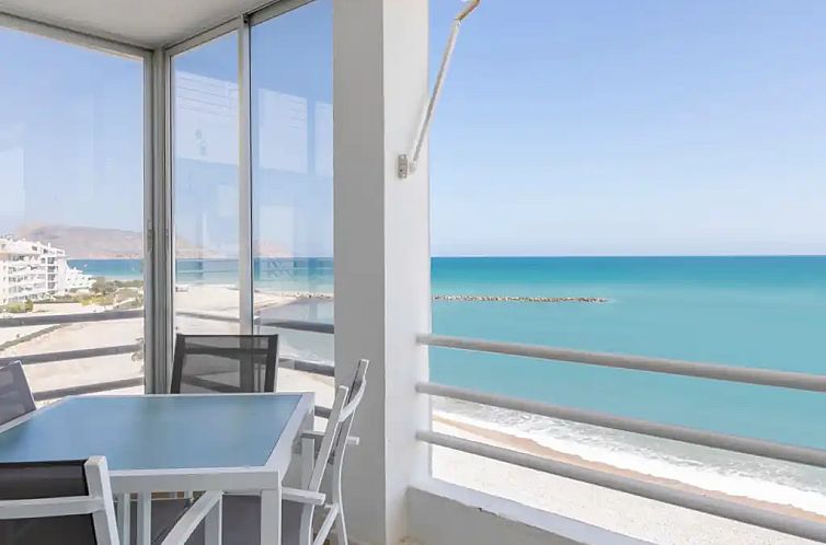 First Line Beach &amp; Bay View