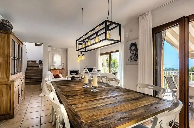 Villa met zwembad en super zeezicht