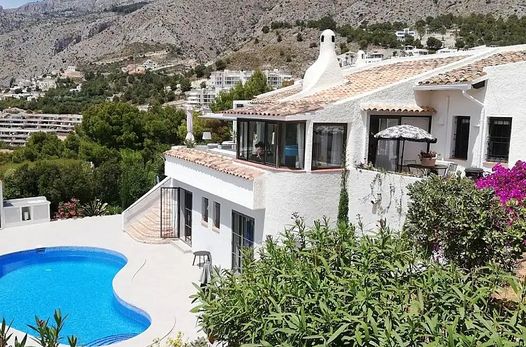 Luxe grote villa met prive zwembad.