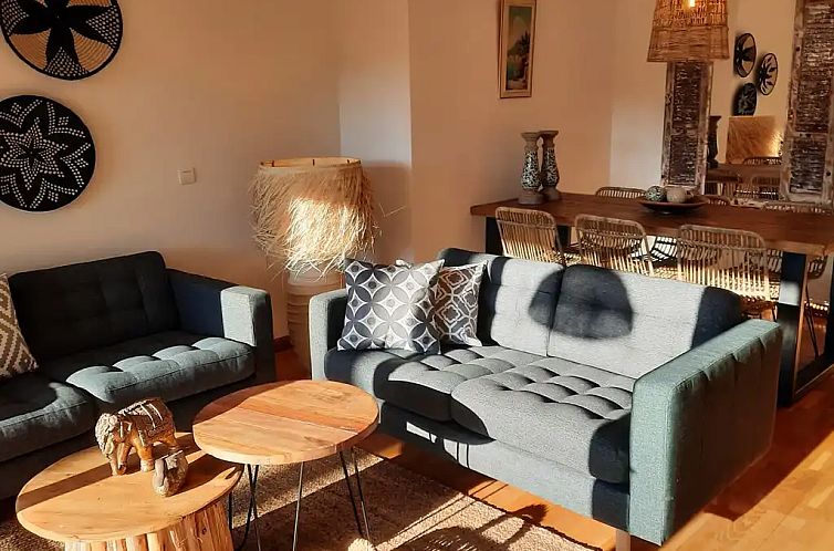 Luxe appartement met zwembad aan zee
