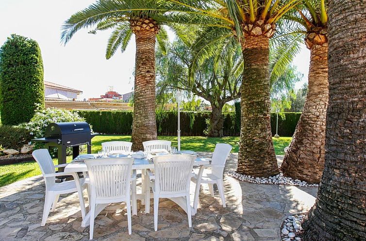 Vakantiehuis Haus mit privatem Pool, Garten und privatem Par