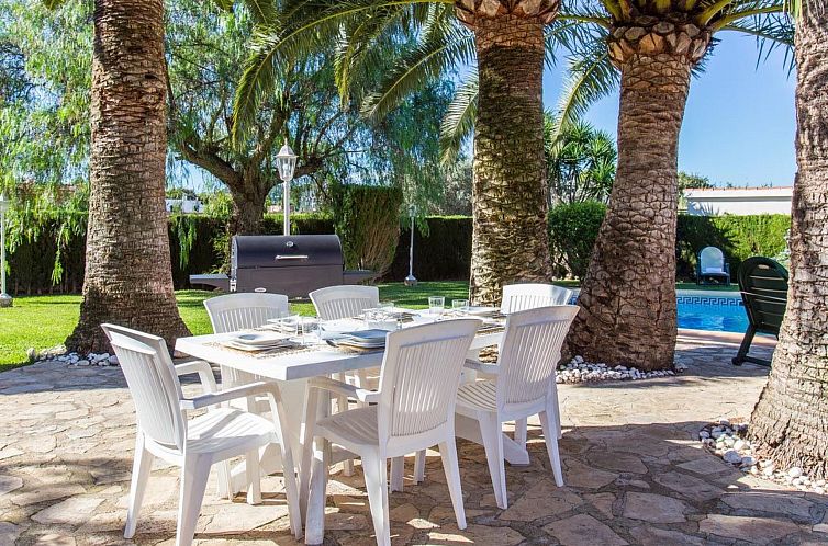 Vakantiehuis Haus mit privatem Pool, Garten und privatem Par