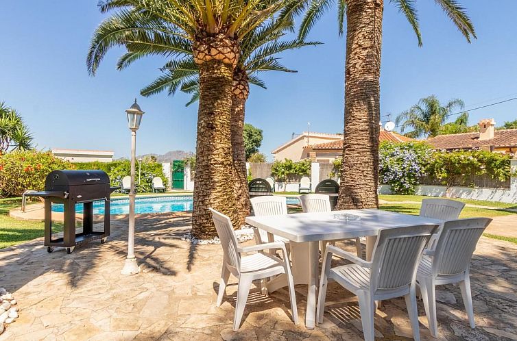 Vakantiehuis Haus mit privatem Pool, Garten und privatem Par