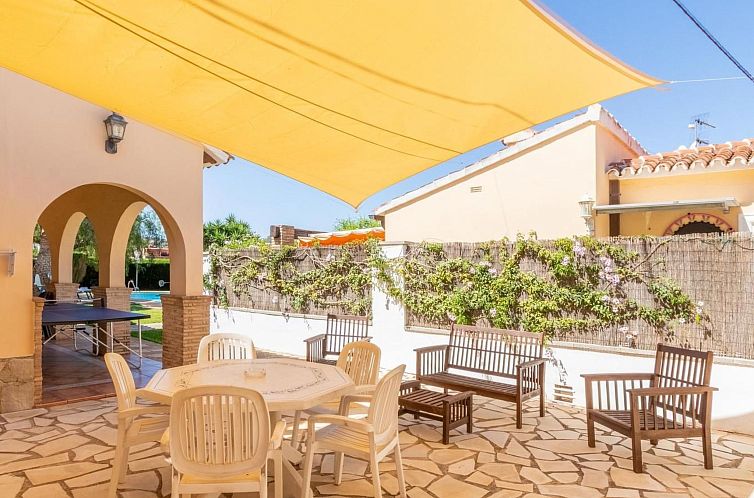 Vakantiehuis Haus mit privatem Pool, Garten und privatem Par
