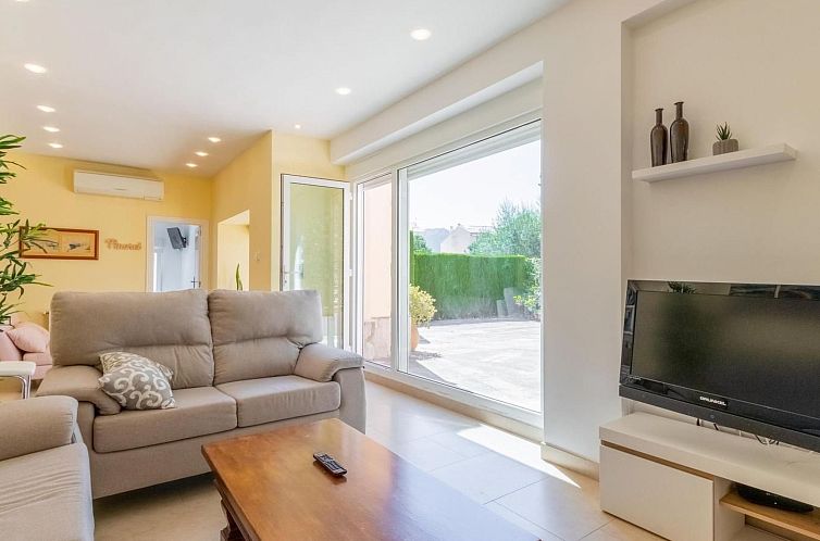 Vakantiehuis Haus mit privatem Pool, Garten und privatem Par