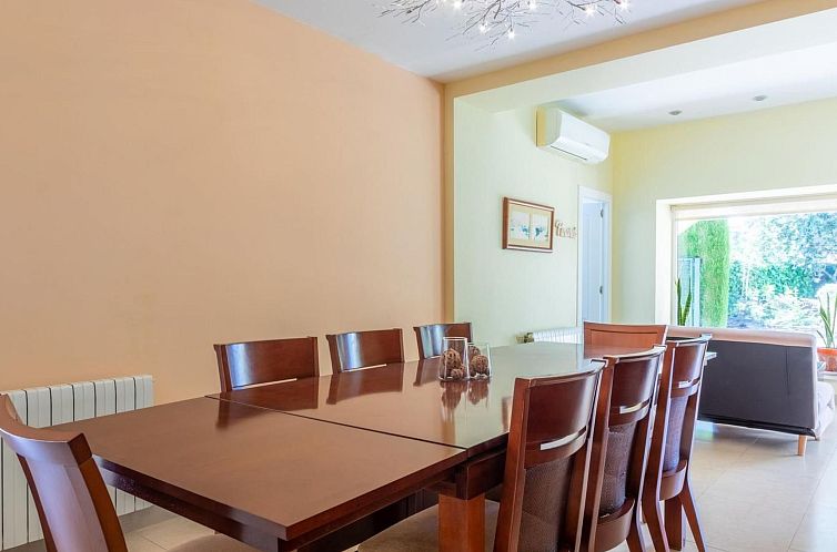 Vakantiehuis Haus mit privatem Pool, Garten und privatem Par