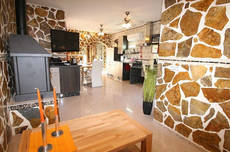 Vakantiehuis in Dénia mit Privatem Whirlpool