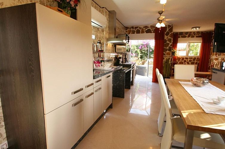 Vakantiehuis in Dénia mit Privatem Whirlpool