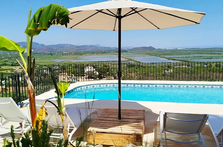 El Castellet, privé huis en zwembad