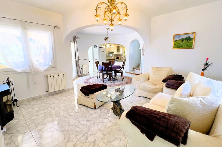 Vrijstaande woning in Moraira