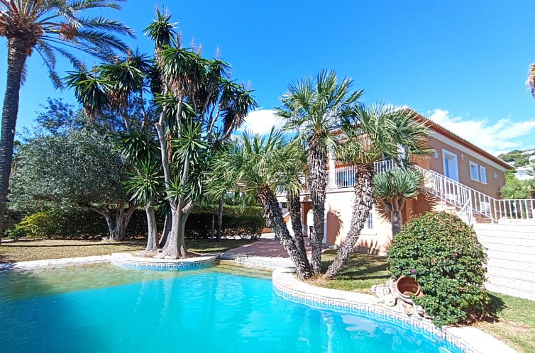 Vrijstaande woning in Moraira