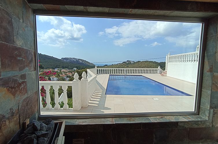 Vrijstaande woning in Moraira