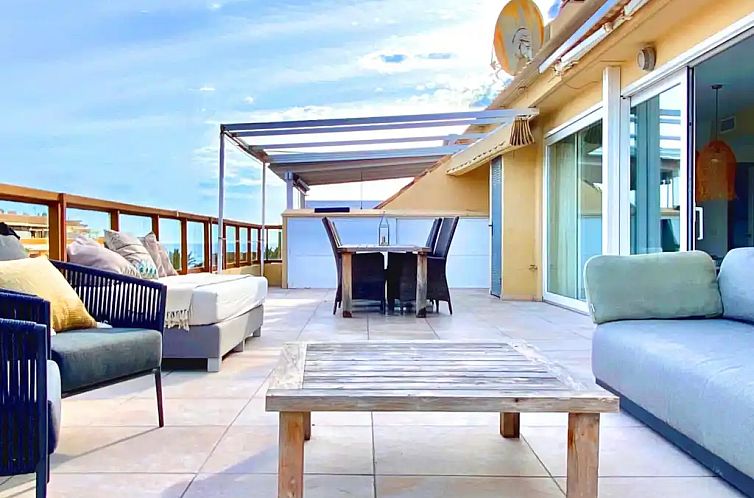 Penthouse Seven Oceans