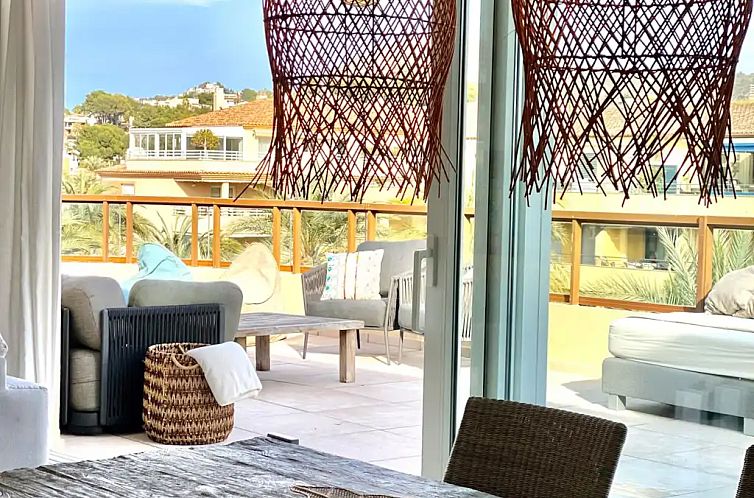 Penthouse Seven Oceans