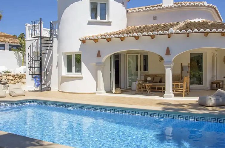 Las Palmeras - luxe villa in Moraira