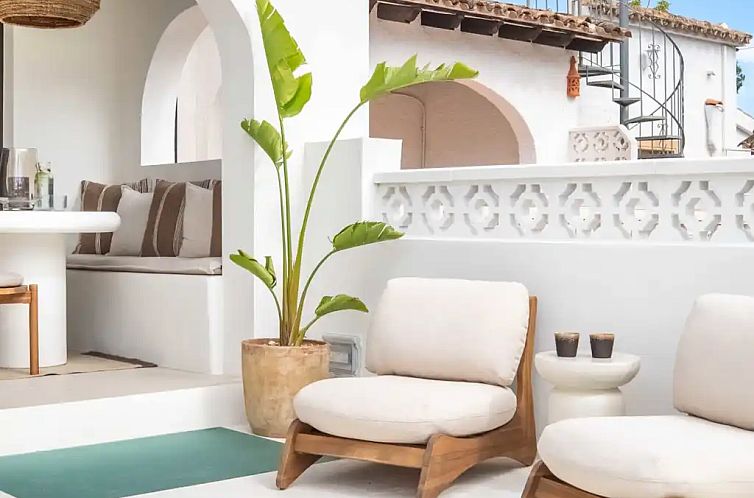 The James | BOUTIQUE BUNGALOW