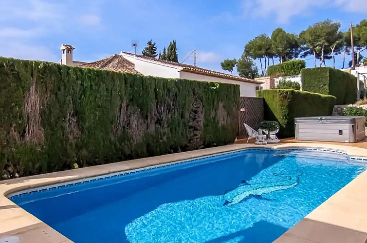 Villa Alzhara