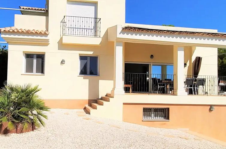 Villa Nova in Moraira met zeezicht