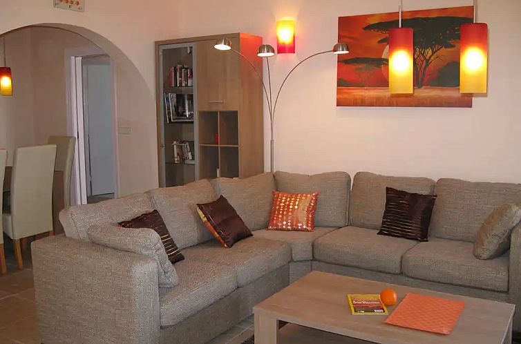 Gran Villa Beniarres met zeezicht