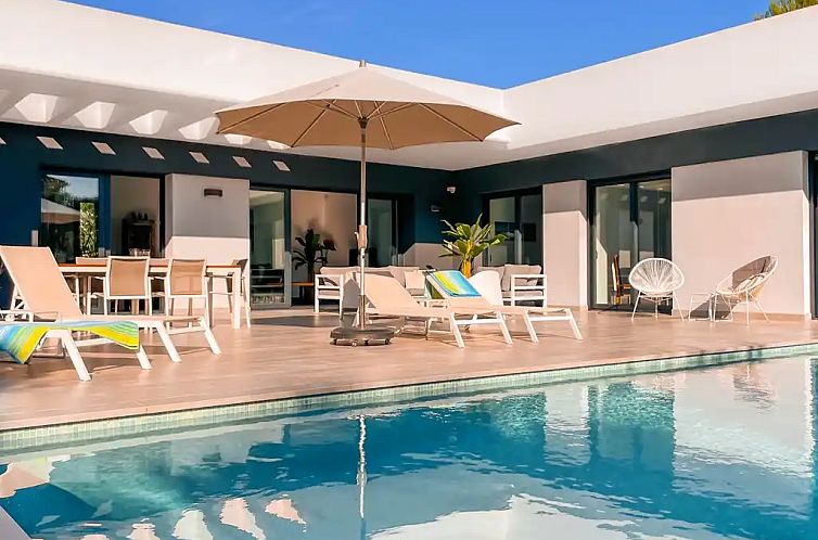 Villa Yasmila Moraira